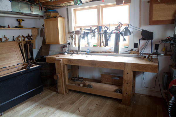 Workbench Plans - DIY Adjustable Height Wood Workbench Plans