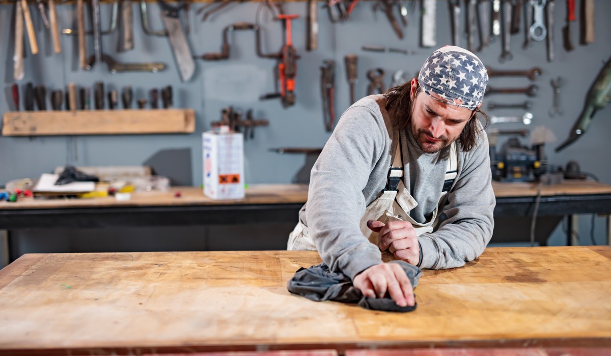 7-cleaning-hacks-to-keep-your-workshop-dust-and-grime-free-popular