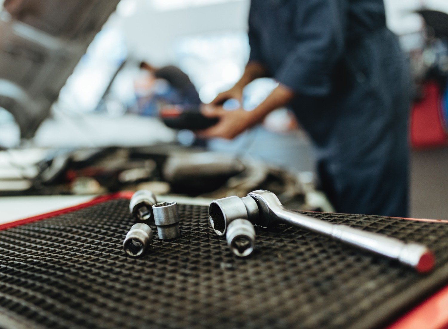 Socket Wrench vs. Ratchet What is the Difference?