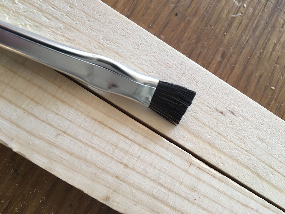 4 Best Wood Glue Brushes (2022 Guide) - DIY Gear Reviews