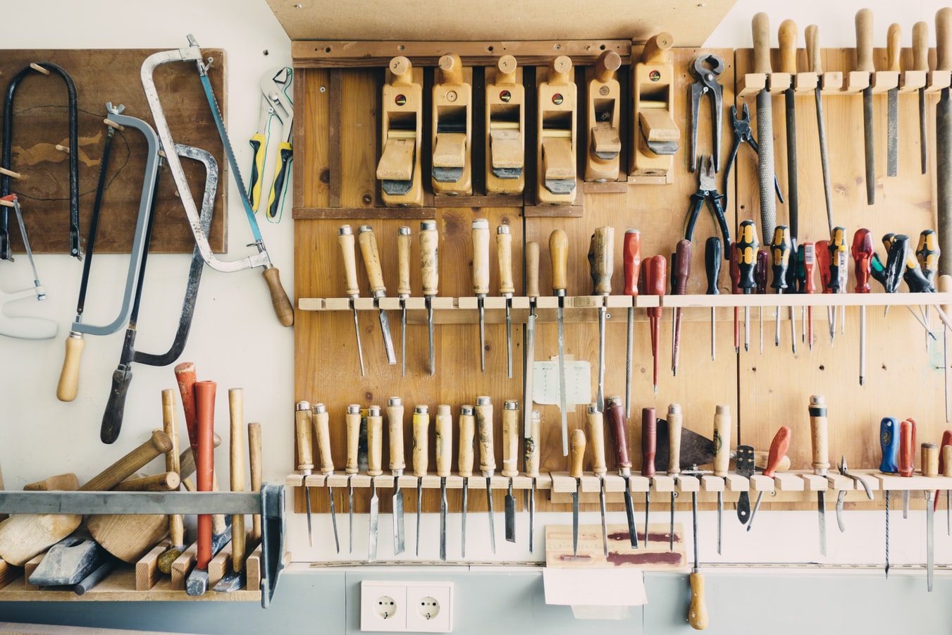 Tools You Need to Build a Shop for Knife Making