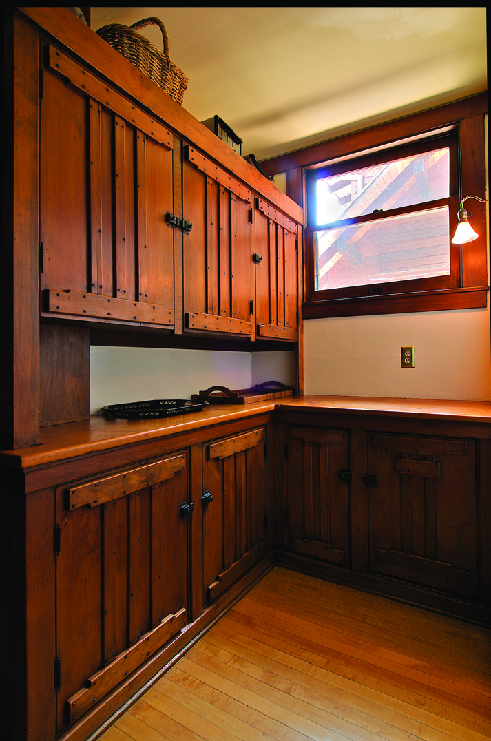 greene and greene cabinets