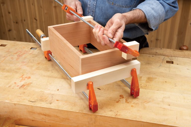 What’s the Best Glue for My Woodworking Project?