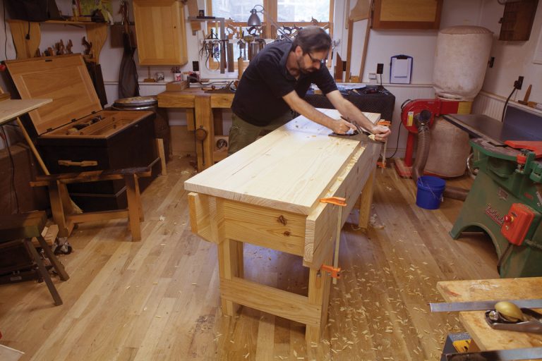 Knockdown English Workbench | Popular Woodworking