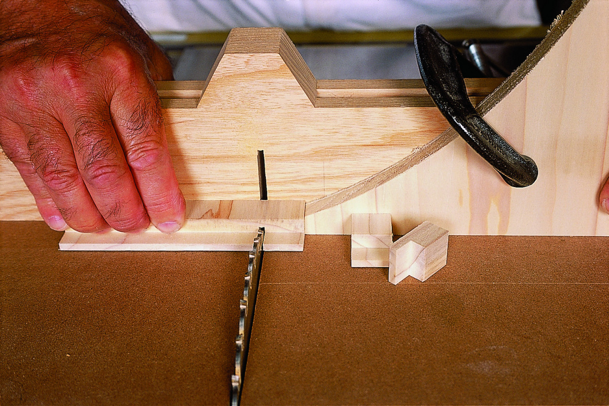 Attaching Solid-Wood Tabletops - FineWoodworking