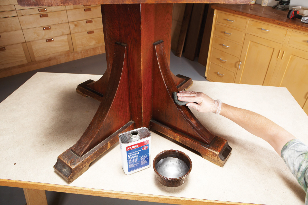 Comparing Shellac Vs. Catalyzed Wood Dining Set Finishes - Furniture Fair