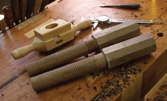 Moxonâ€™s Ingenious Bench Vise | Popular Woodworking Magazine